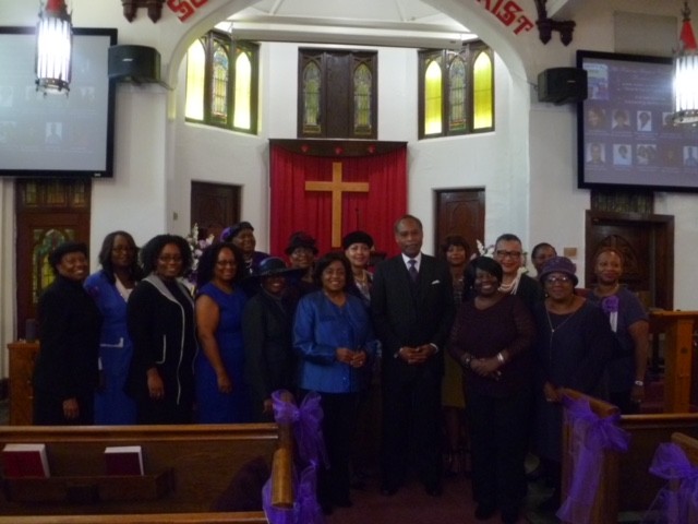 Pastor-James-Coleman-with-awardees-and-committee-members